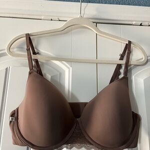 Harper Wilde 38D T-shirt Bra Lightly Lined Underwire With Lace Trim